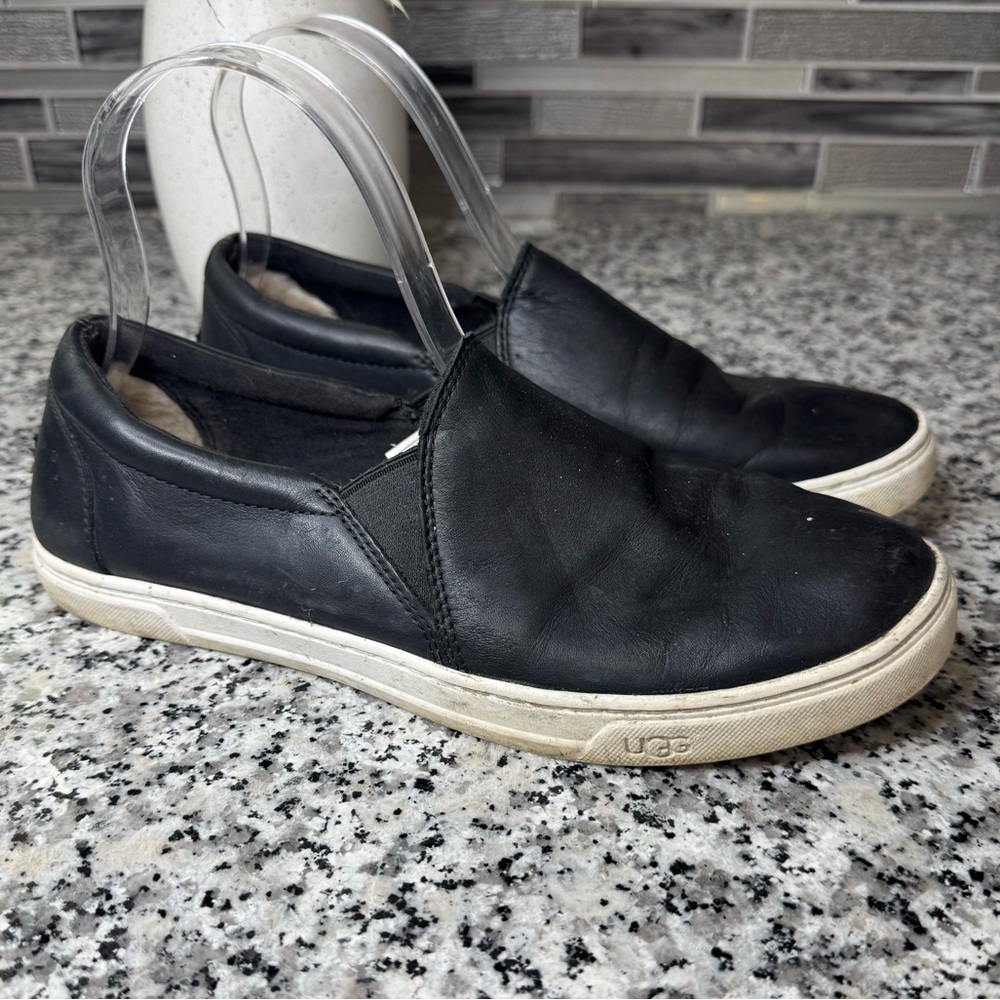 Ugg | Women's Classic Leather Slip On Skater Shoe Size 8